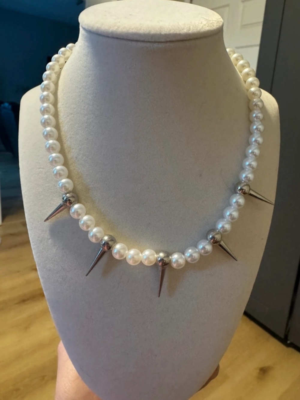 Pearl and Silver Spike Necklace - White Pearls